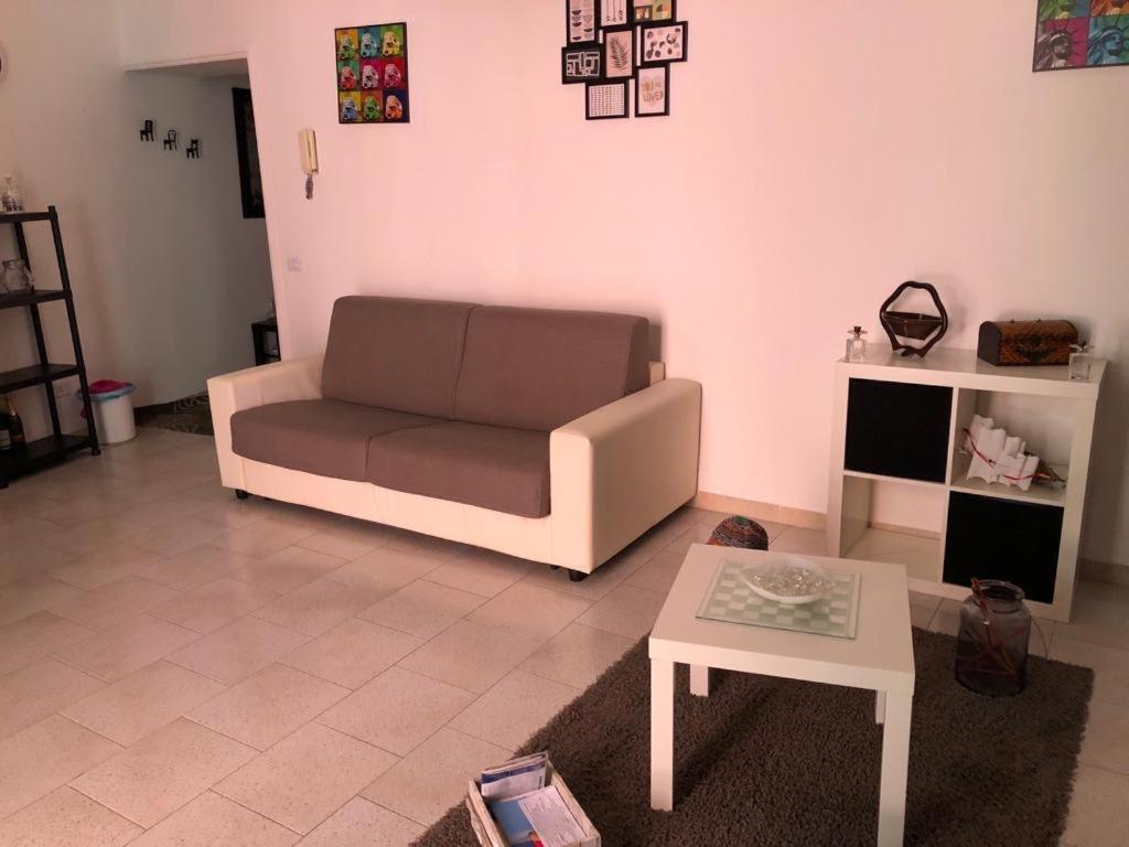 Casa Vacanza Da Nusco เนเปิลส์ ภายนอก รูปภาพ